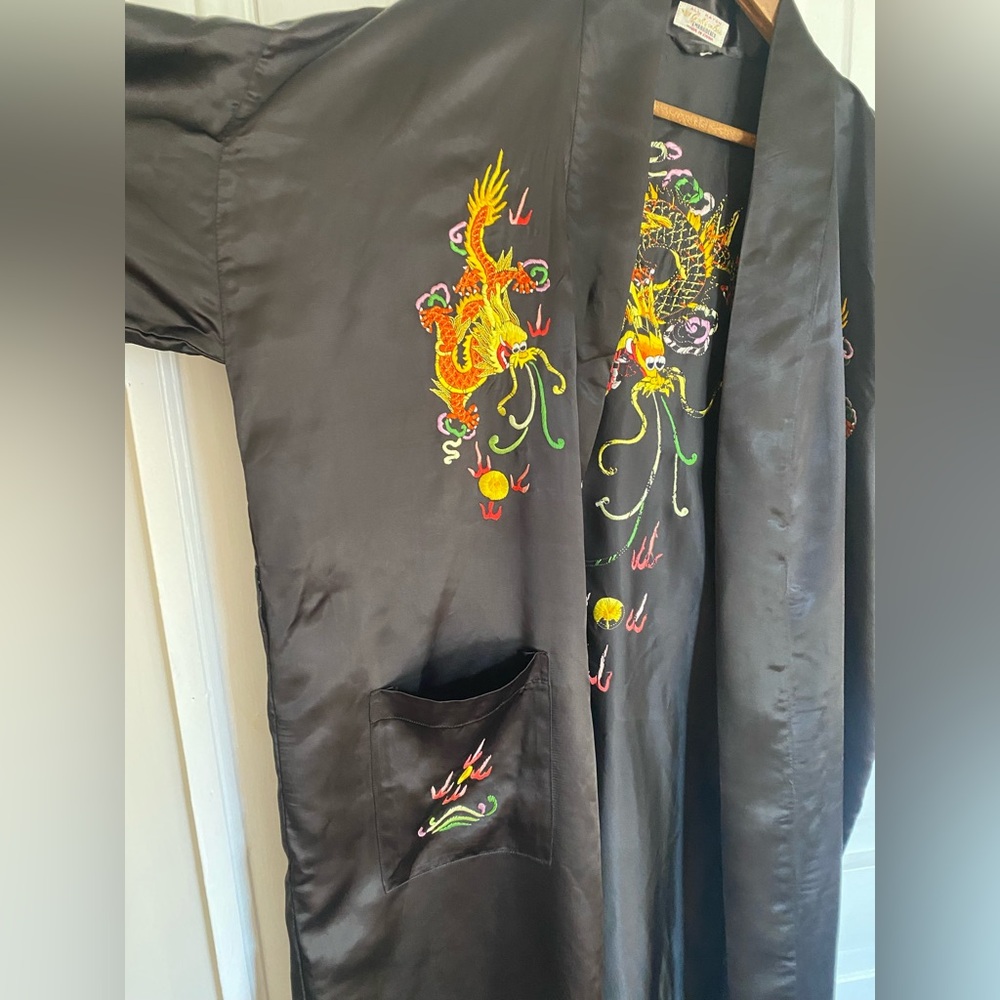 Black Satin Finish Dragon Vintage Embroidered Kimono Robe - Picture 4 of 9